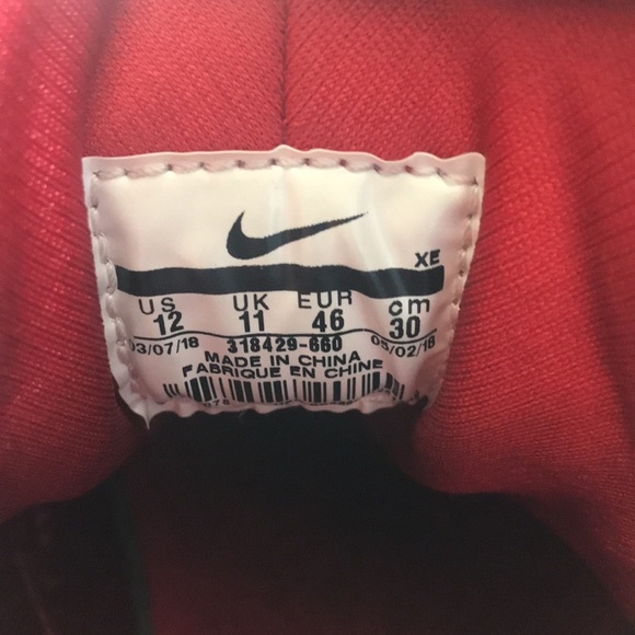 RED NIKE AIR HUARACHES - Picture 3 of 3